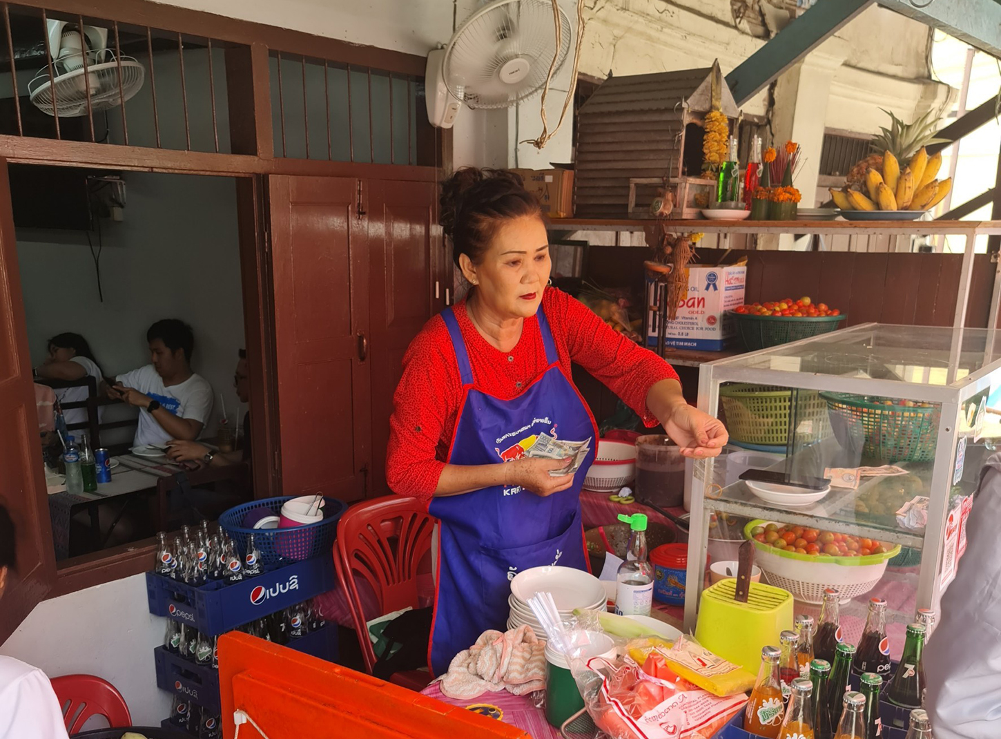 ป้าติ๋ม ร้านตำบักหุ่ง 